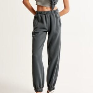 Essential Oversized Sunday Sweatpant Abercrombie & Fitch